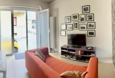 Piccolo Loft In Centro Asti Leilighet Eksteriør bilde
