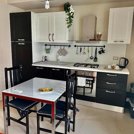 Piccolo Loft In Centro Asti Leilighet Eksteriør bilde