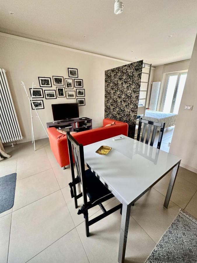 Piccolo Loft In Centro Asti Leilighet Eksteriør bilde